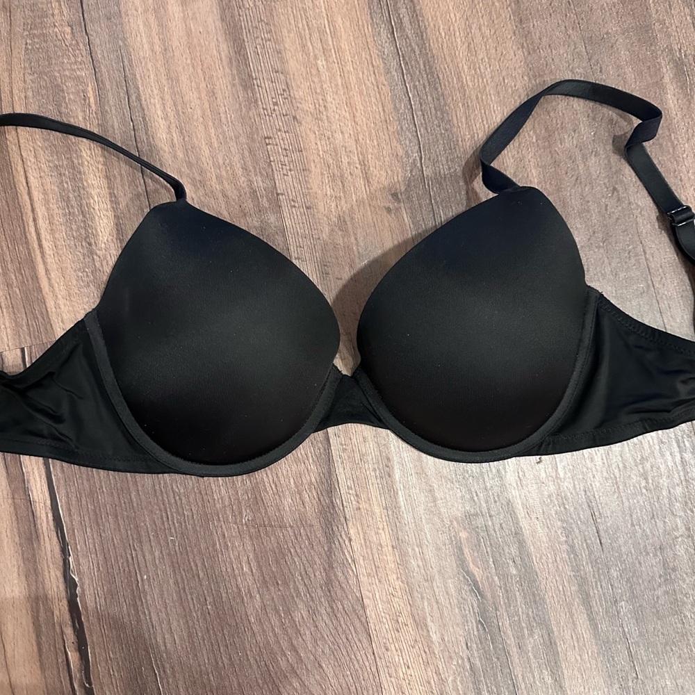 Victoria's Secret PINK Bra – Black – 32DD, Like New